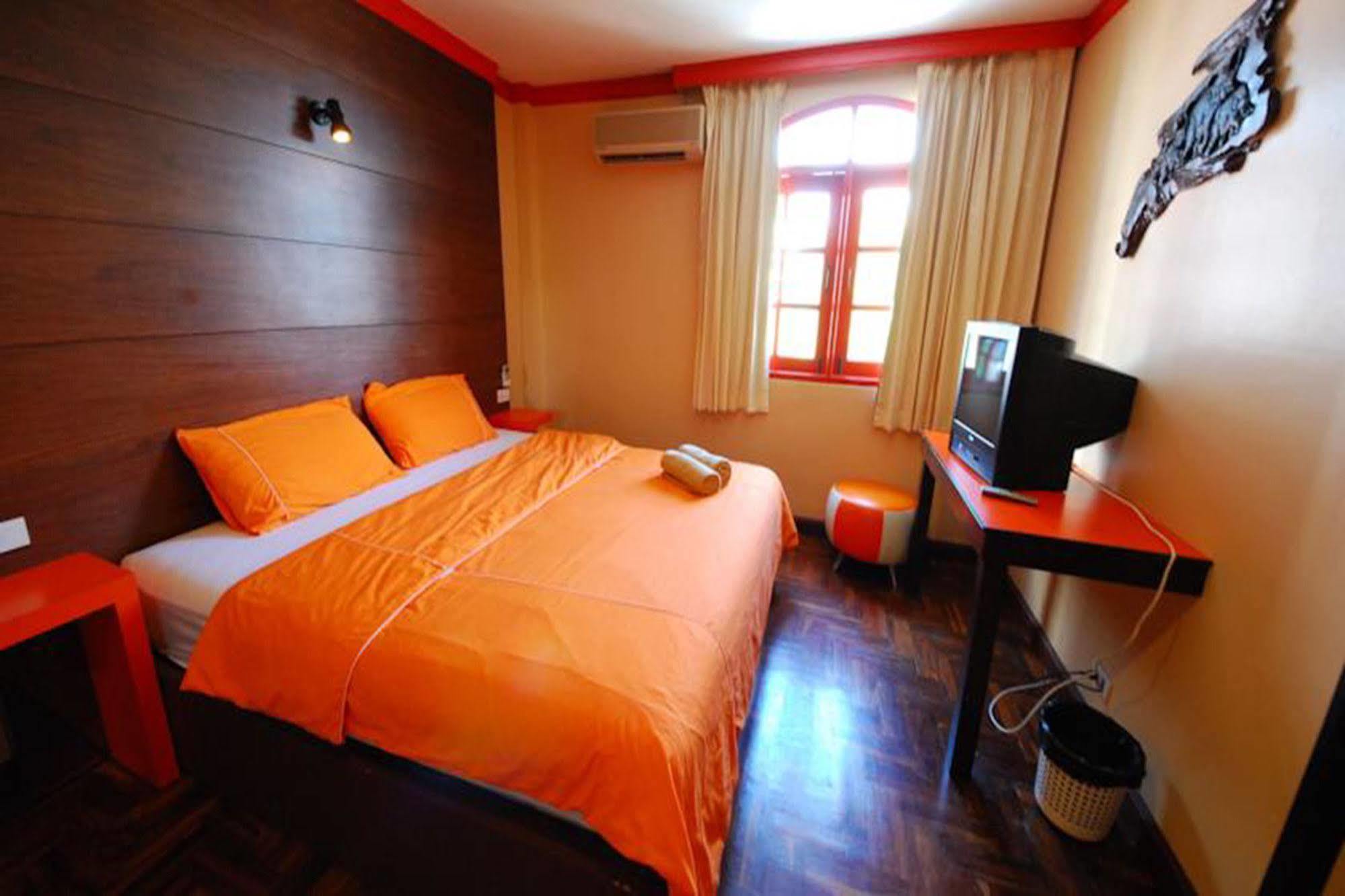 The Palm Delight Lodge Bãi biển Jomtien Ngoại thất bức ảnh