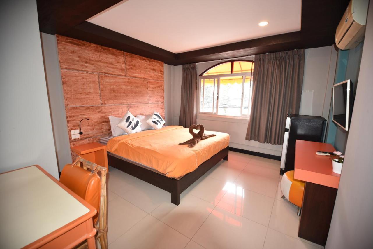 The Palm Delight Lodge Bãi biển Jomtien Ngoại thất bức ảnh