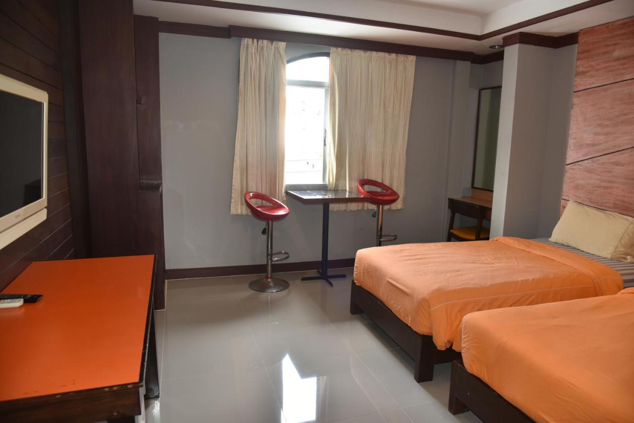 The Palm Delight Lodge Bãi biển Jomtien Ngoại thất bức ảnh