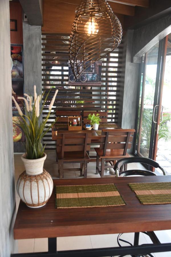 The Palm Delight Lodge Bãi biển Jomtien Ngoại thất bức ảnh